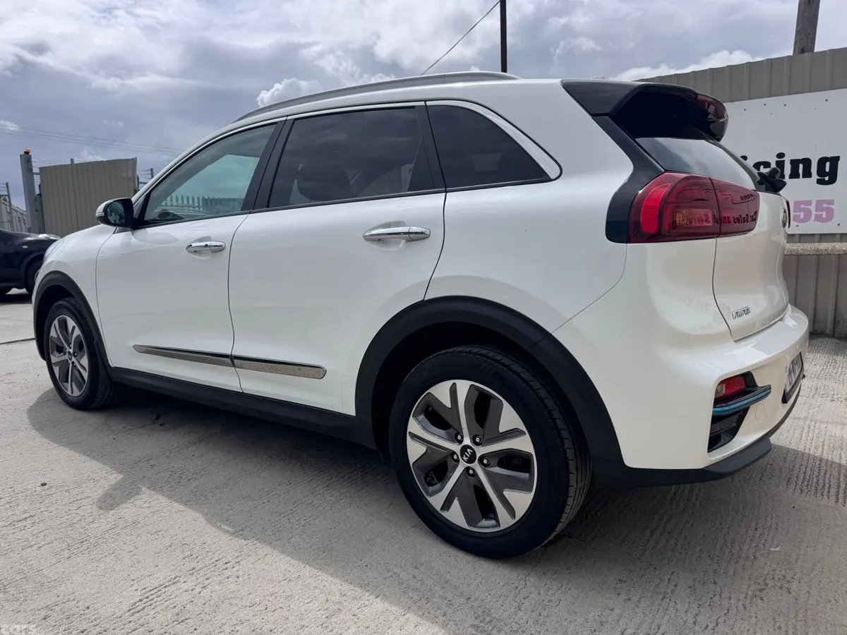 Kia e-Niro Estate/Jeep, Electric, 2021, White
