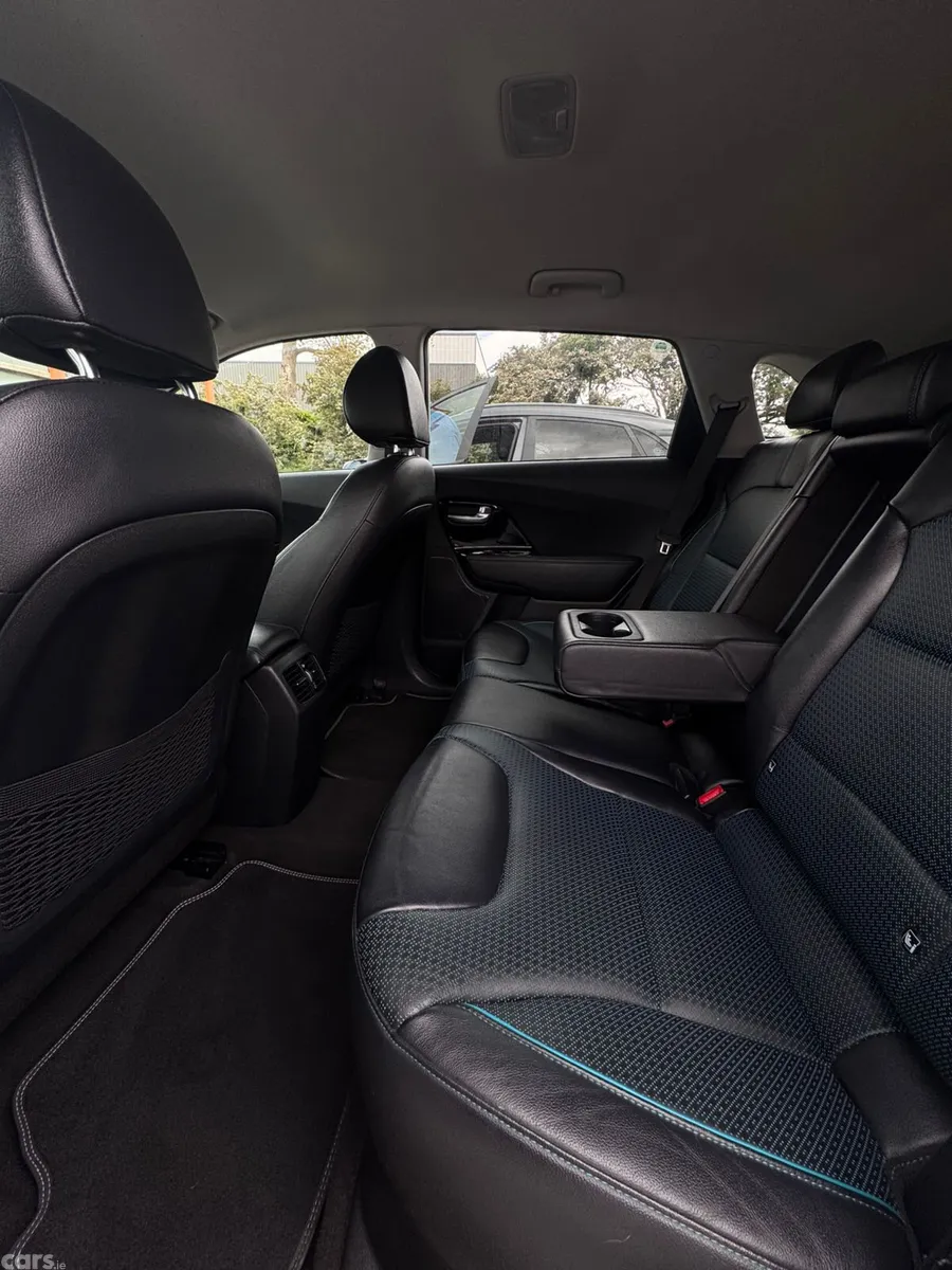 Kia e-Niro Estate/Jeep, Electric, 2021, White