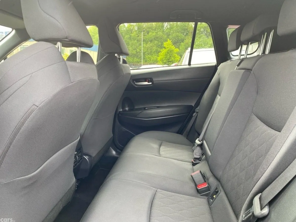 Toyota Corolla Cross SUV, Petrol Hybrid, 2024, Black