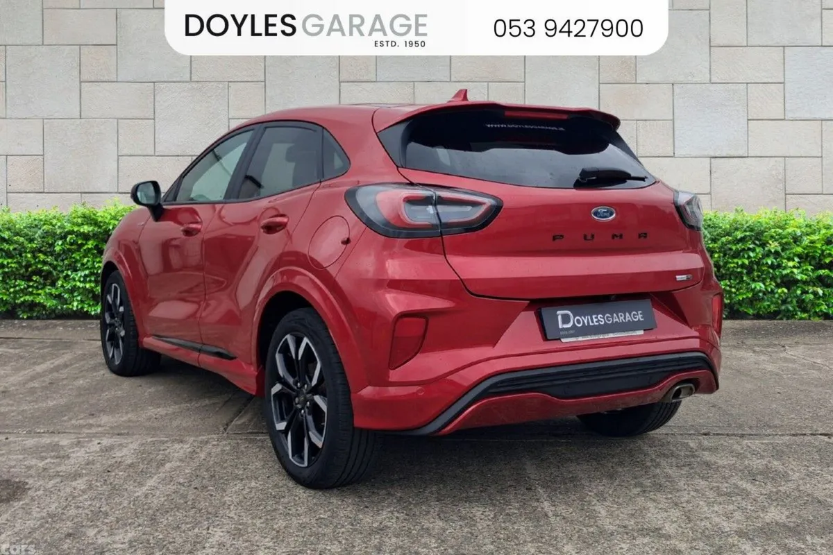 Ford Puma SUV, Petrol Hybrid, 2023, Red