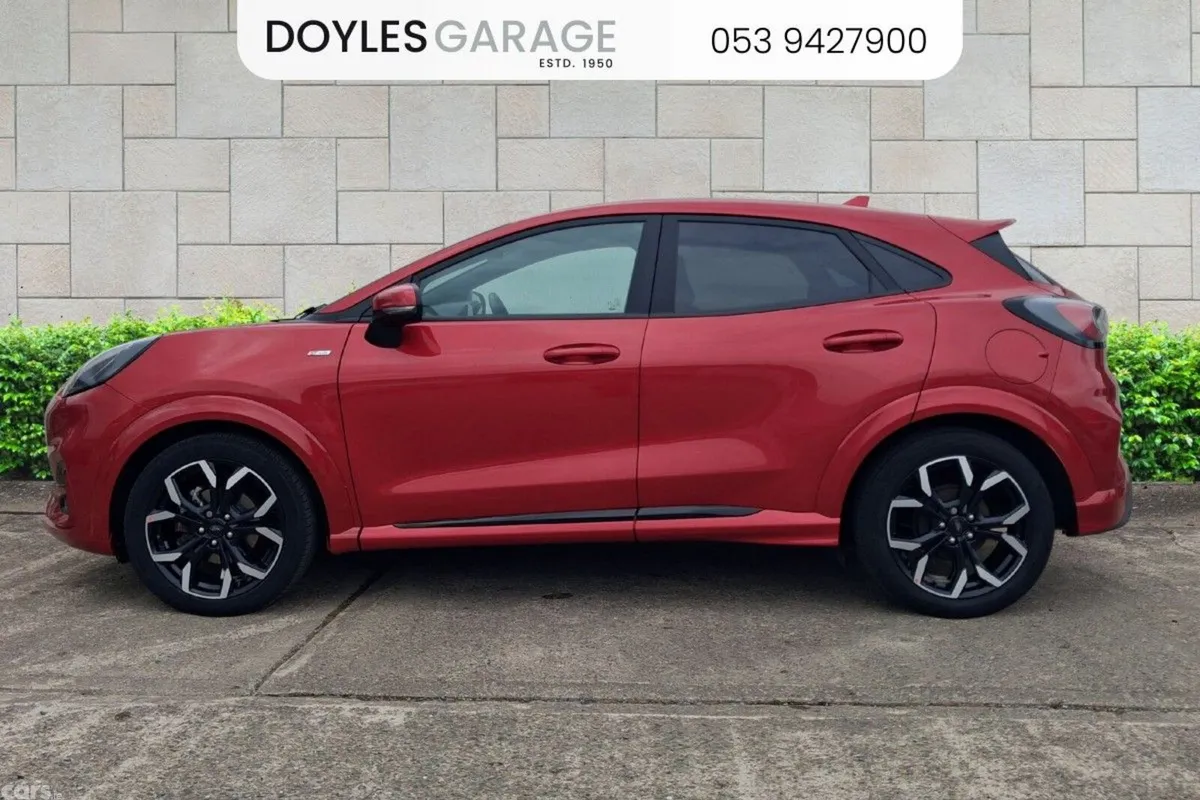 Ford Puma SUV, Petrol Hybrid, 2023, Red