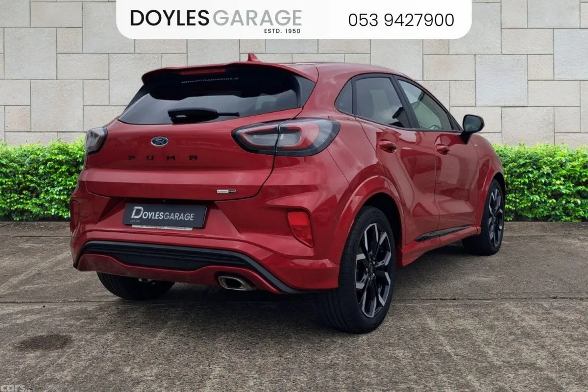 Ford Puma SUV, Petrol Hybrid, 2023, Red