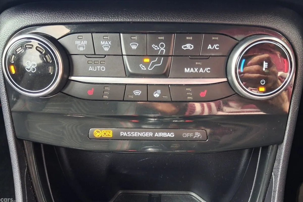 Ford Puma SUV, Petrol Hybrid, 2023, Red