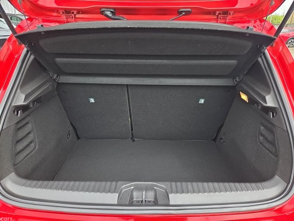 Renault Clio Hatchback, Petrol Hybrid, 2025, Red