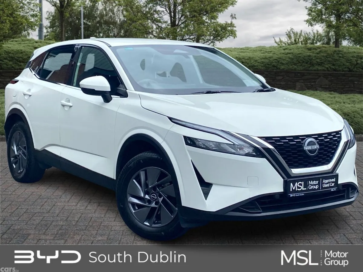 Nissan Qashqai MPV, Petrol, 2023, White