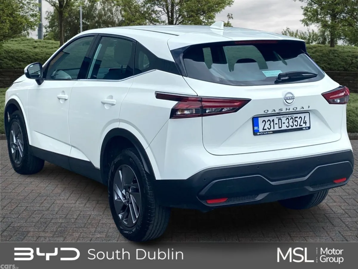 Nissan Qashqai MPV, Petrol, 2023, White