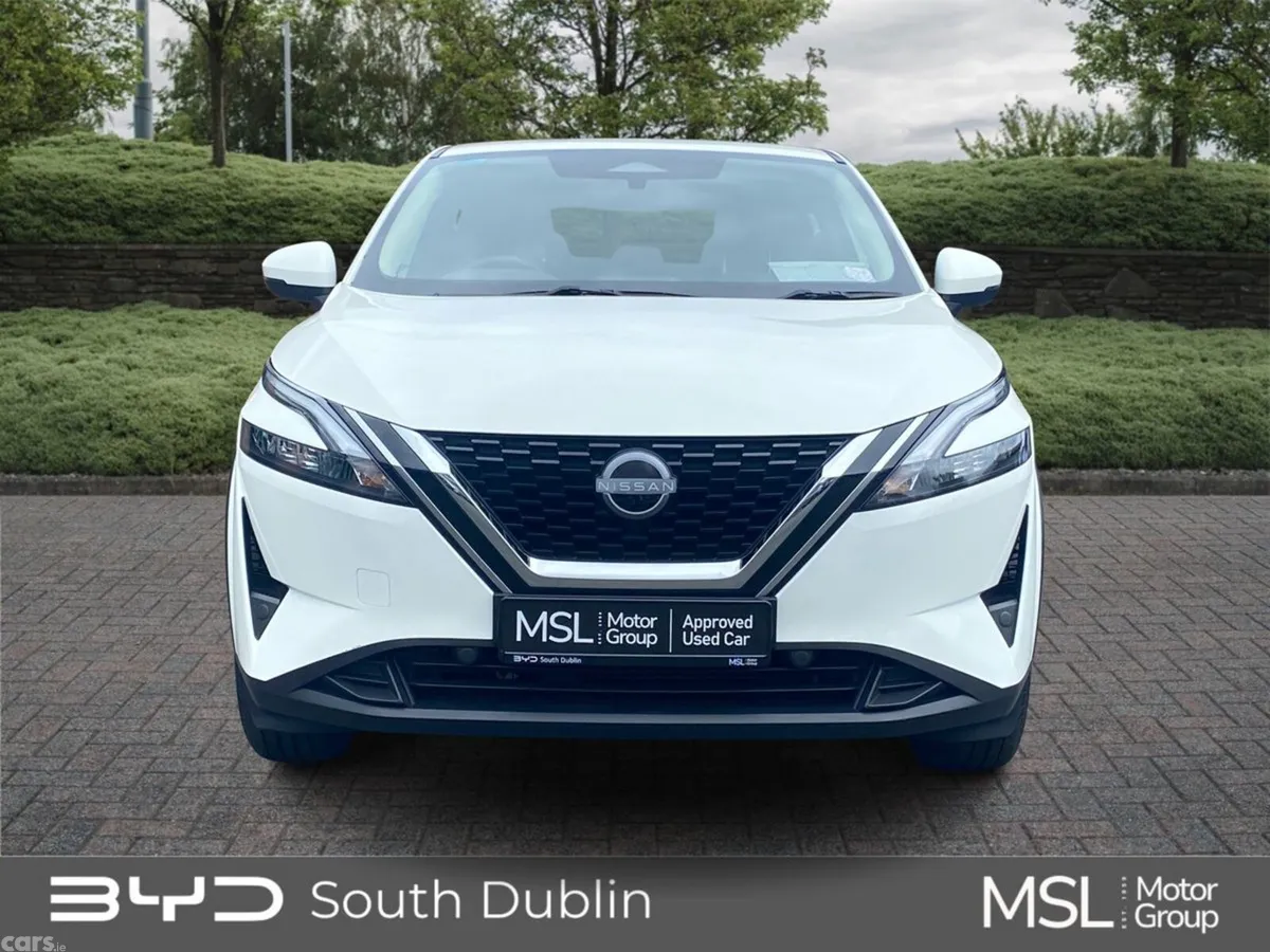 Nissan Qashqai MPV, Petrol, 2023, White