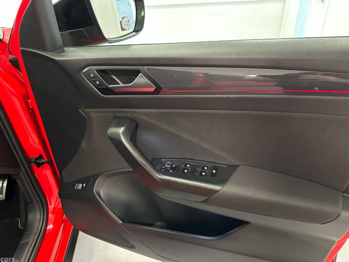 Volkswagen T-Roc SUV, Diesel, 2021, Red