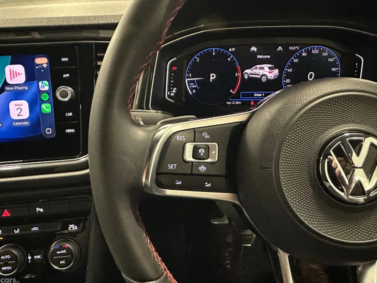 Volkswagen T-Roc SUV, Diesel, 2021, Red