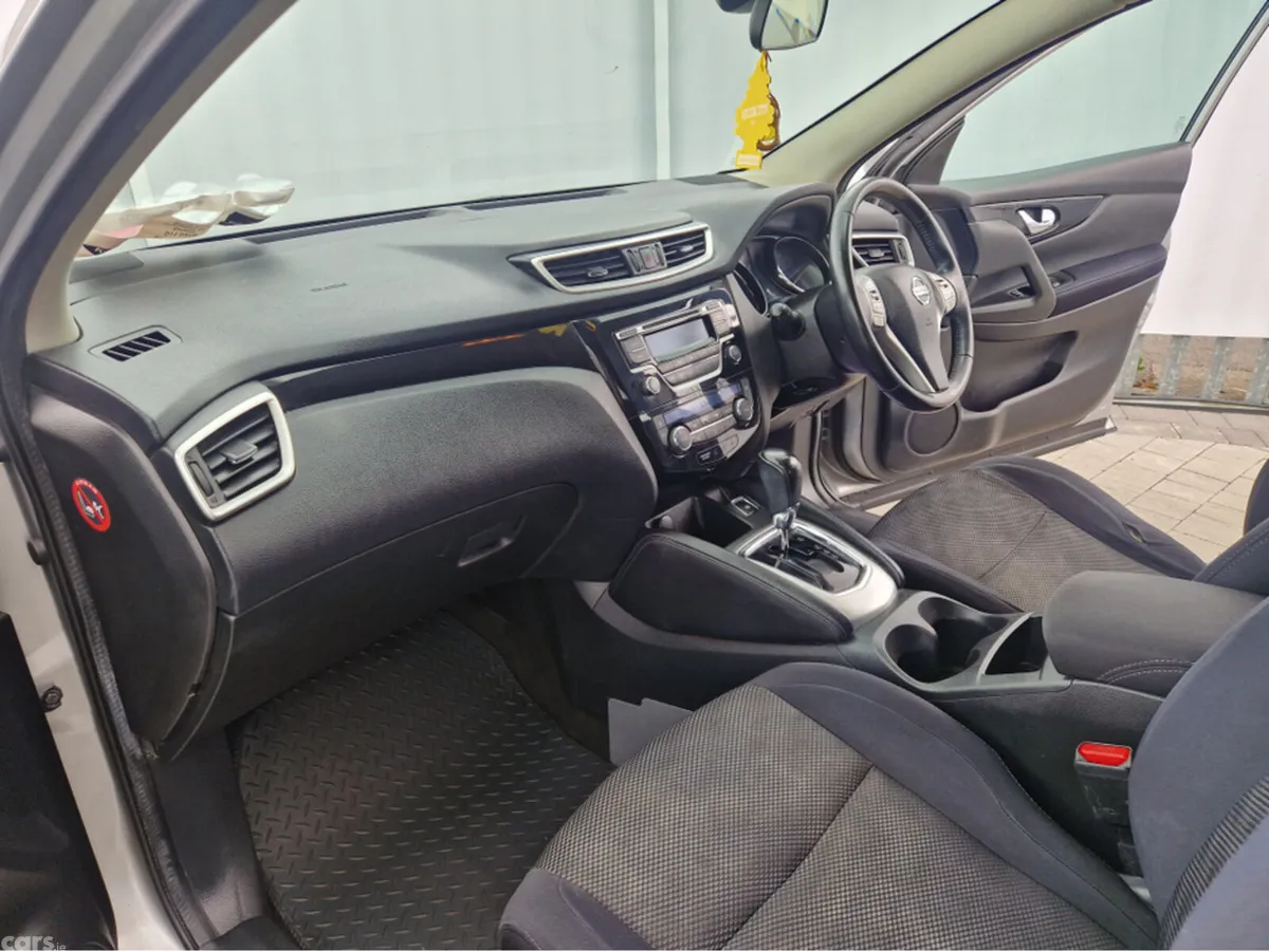 Nissan Qashqai MPV, Diesel, 2017, Grey