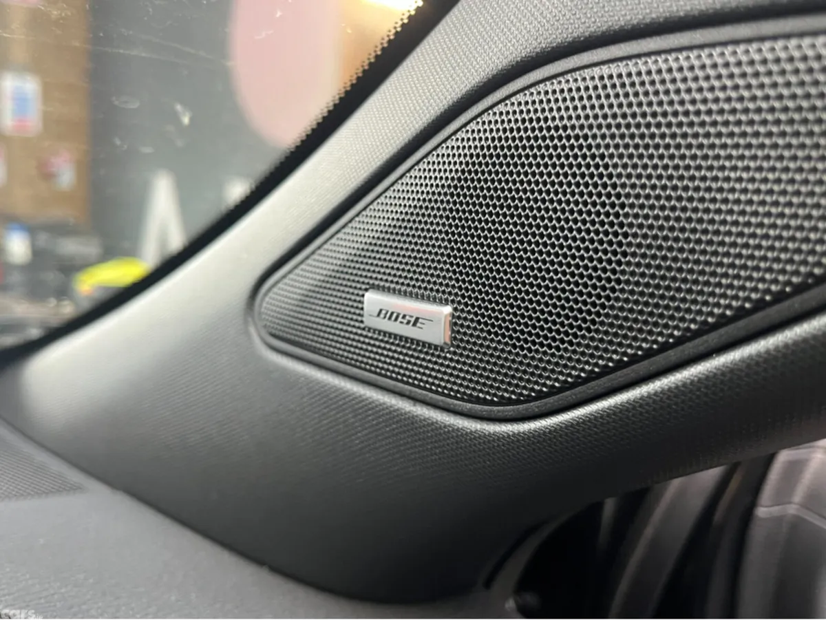 Mitsubishi Outlander SUV, Petrol Plug-in Hybrid, 2024, Black