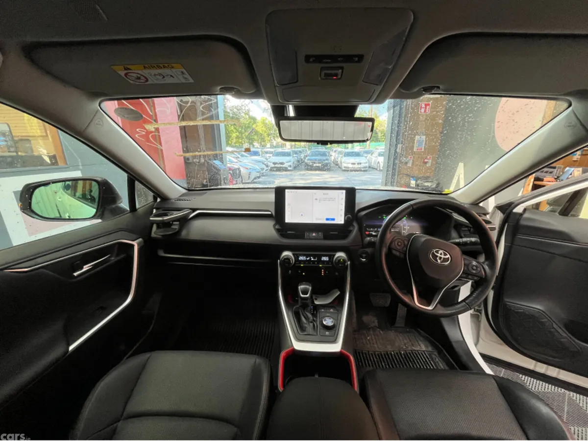 Toyota RAV4 SUV, Petrol Hybrid, 2023, White