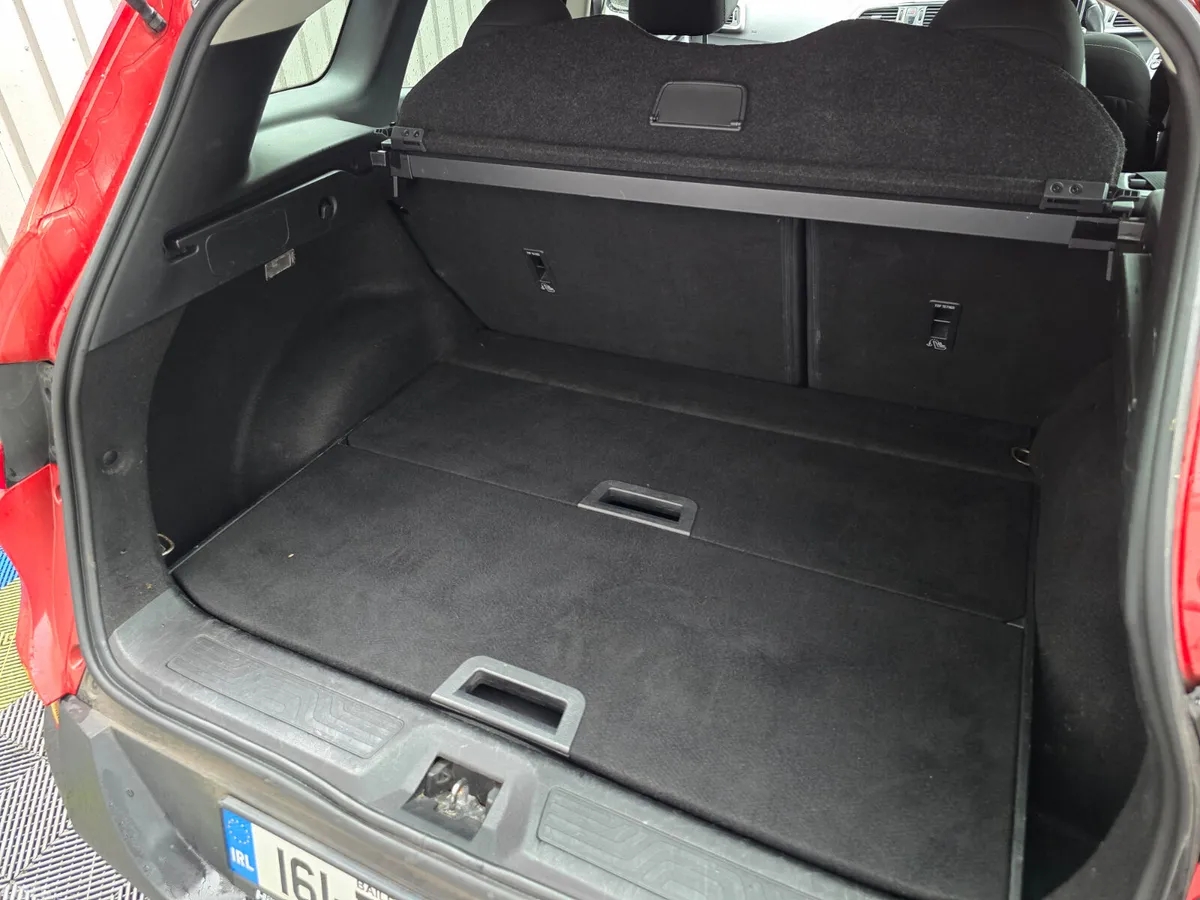 Renault Kadjar SUV, Diesel, 2016, Red