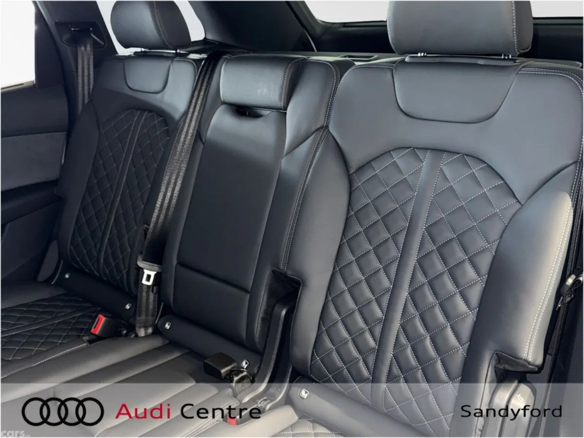 Audi Q7 SUV, Petrol Plug-in Hybrid, 2026, White