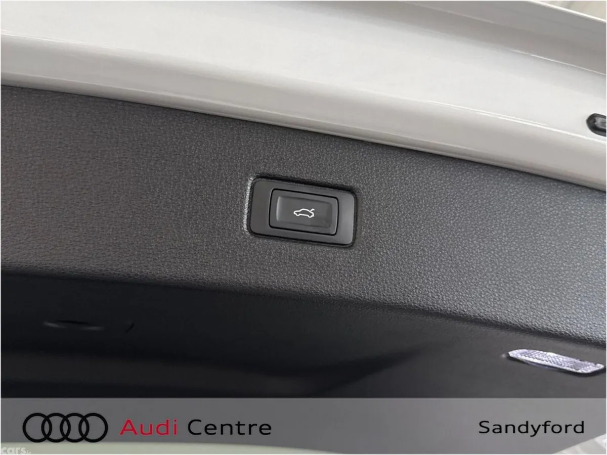 Audi Q7 SUV, Petrol Plug-in Hybrid, 2026, White