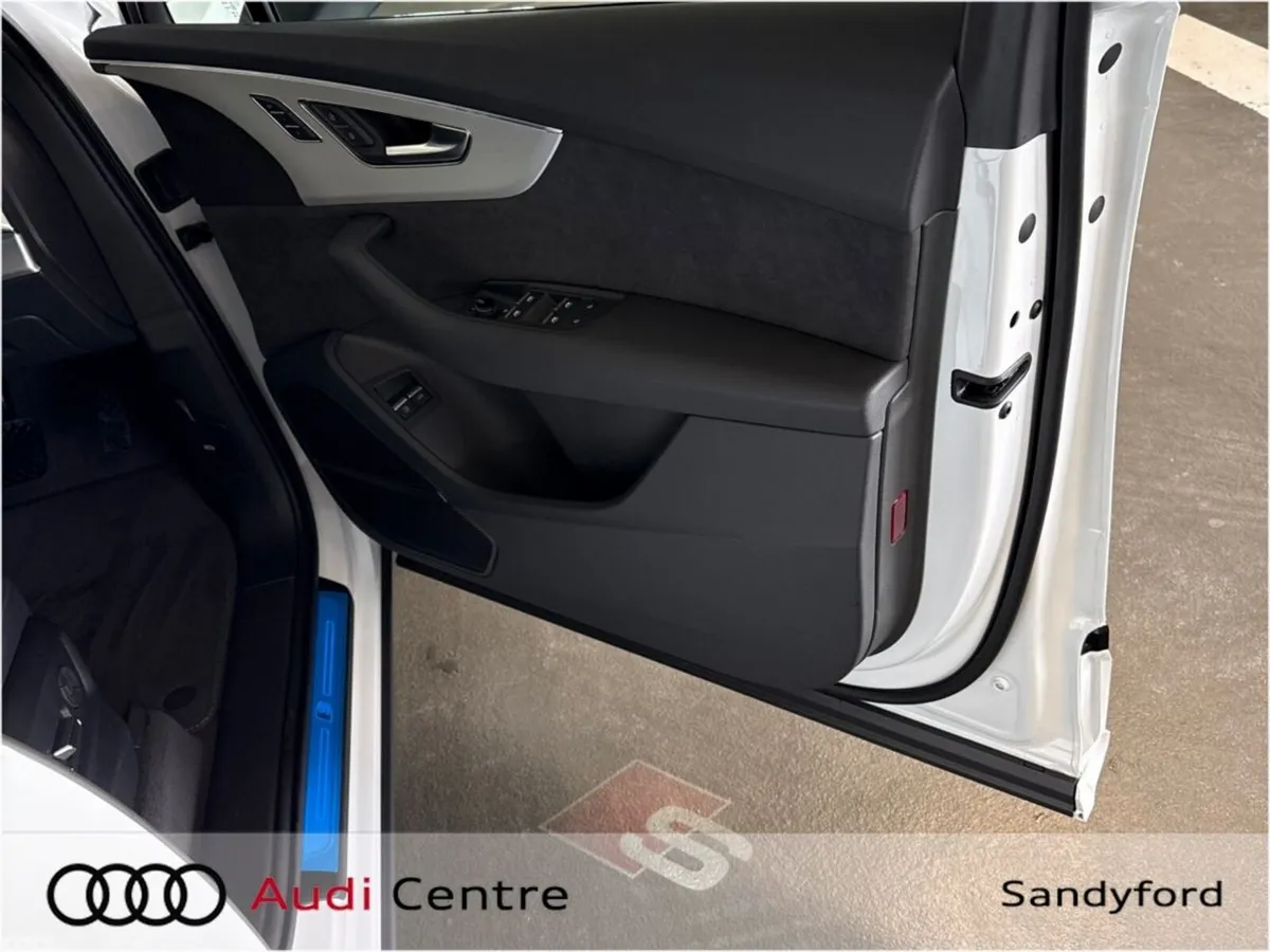 Audi Q7 SUV, Petrol Plug-in Hybrid, 2026, White