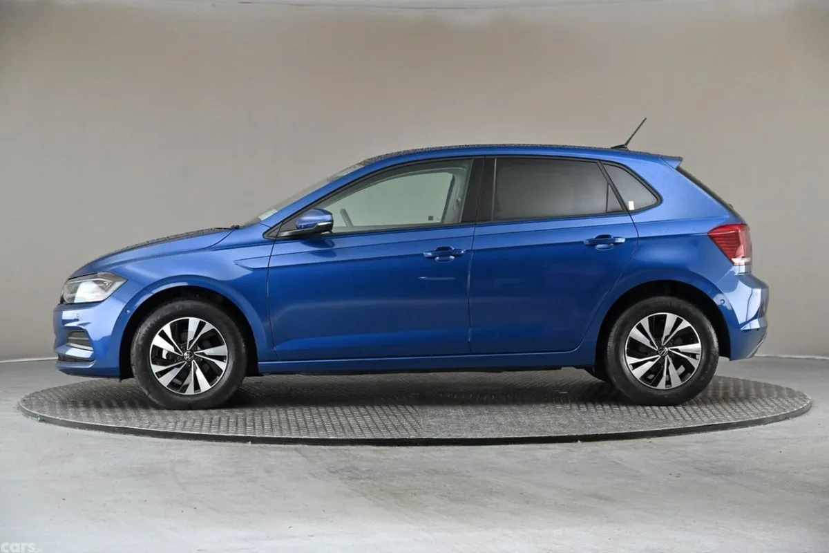 Volkswagen Polo Hatchback, Petrol, 2021, Blue