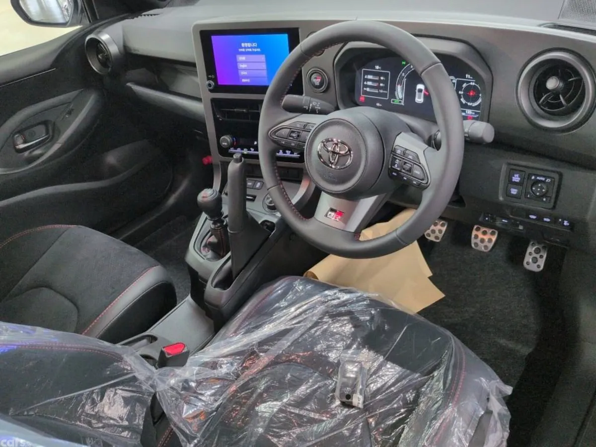 Toyota Yaris Hatchback, Petrol, 2026, Grey