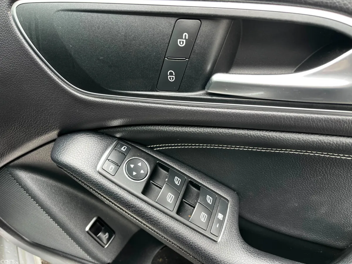 Mercedes-Benz CLA Saloon, Diesel, 2014, Silver