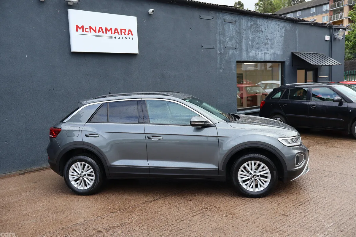 Volkswagen T-Roc SUV, Petrol, 2023, Grey