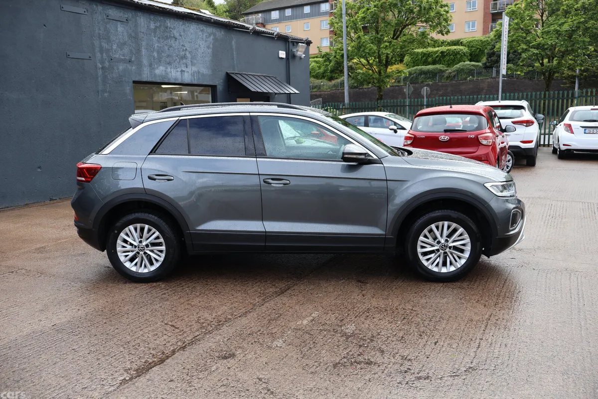 Volkswagen T-Roc SUV, Petrol, 2023, Grey