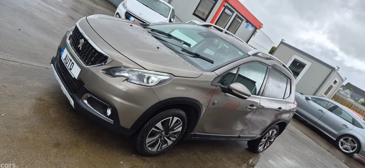 Peugeot 2008 MPV, Petrol, 2017, Grey
