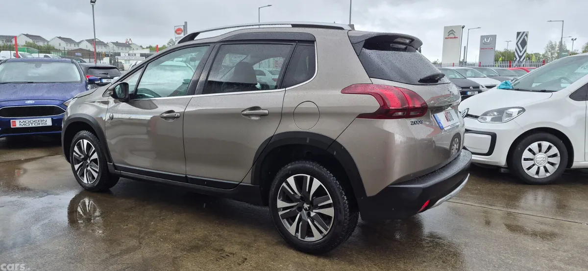 Peugeot 2008 MPV, Petrol, 2017, Grey