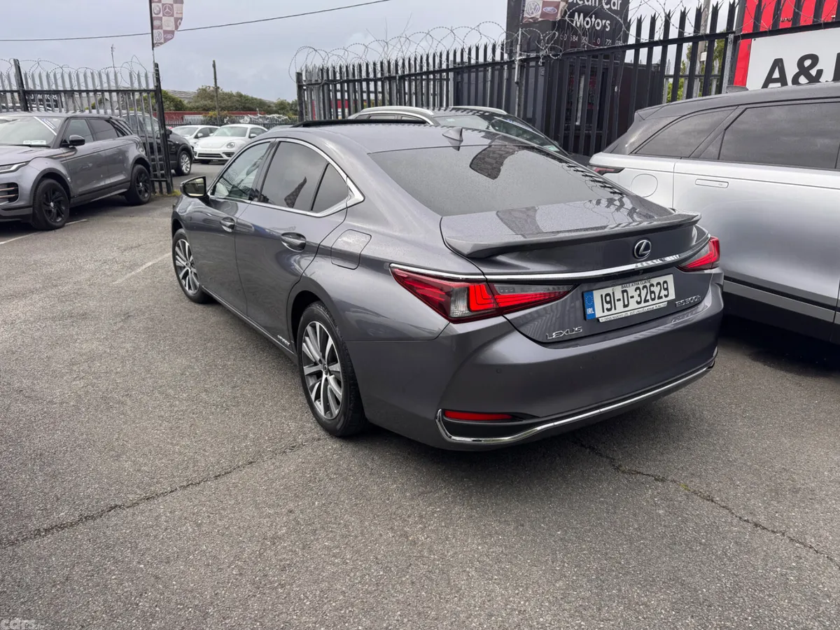 Lexus ES Saloon, Petrol Hybrid, 2019, Grey