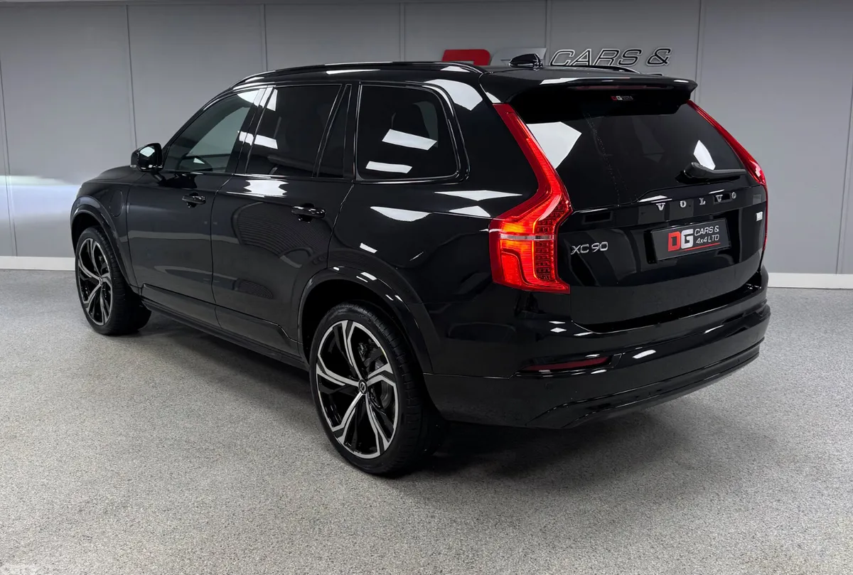 Volvo XC90 SUV, Petrol Hybrid, 2021, Black