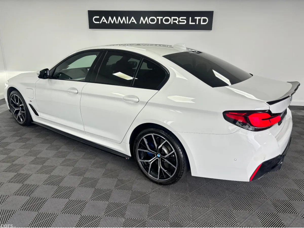 BMW 5-Series Saloon, Petrol Plug-in Hybrid, 2021, White