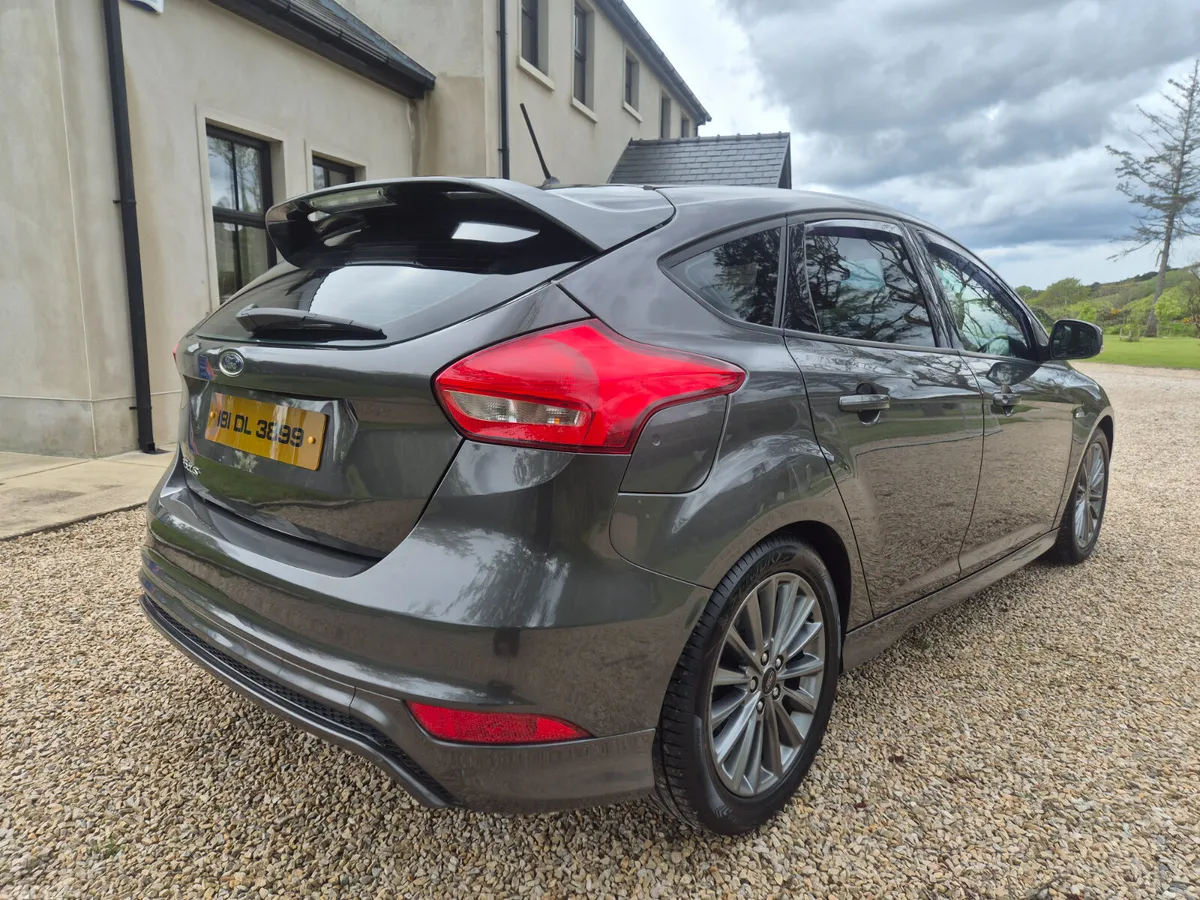 Ford Focus Hatchback, Diesel, 2018, Grey