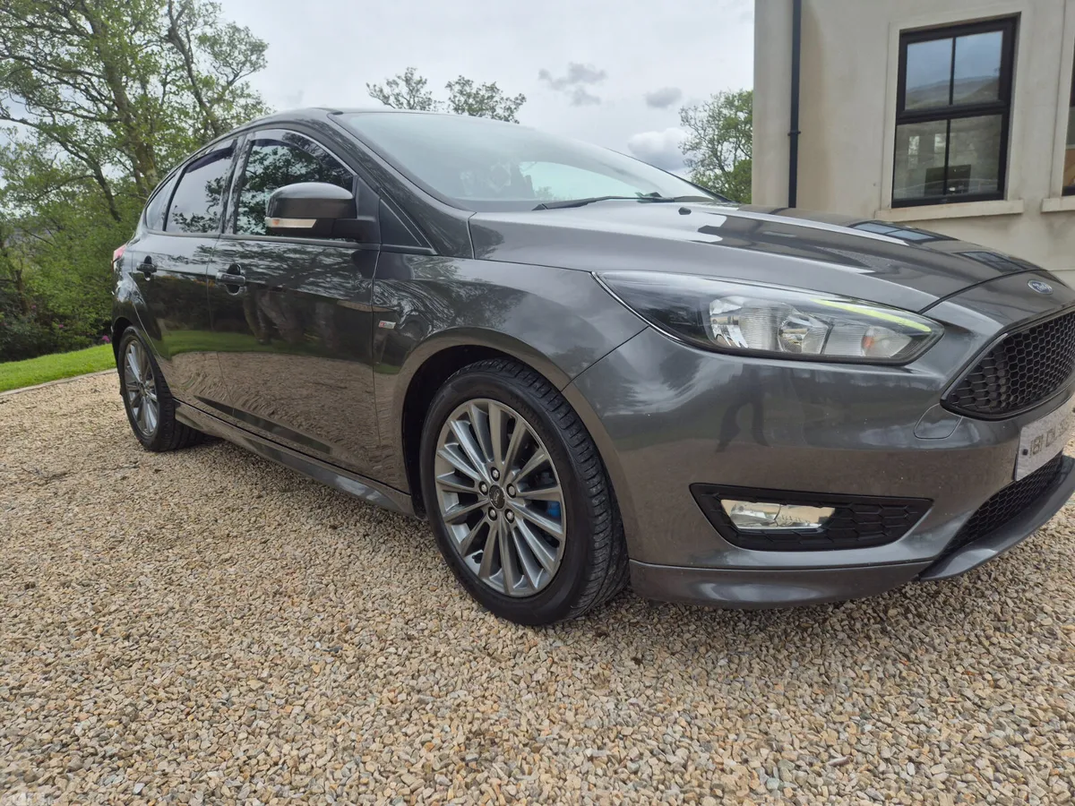 Ford Focus Hatchback, Diesel, 2018, Grey