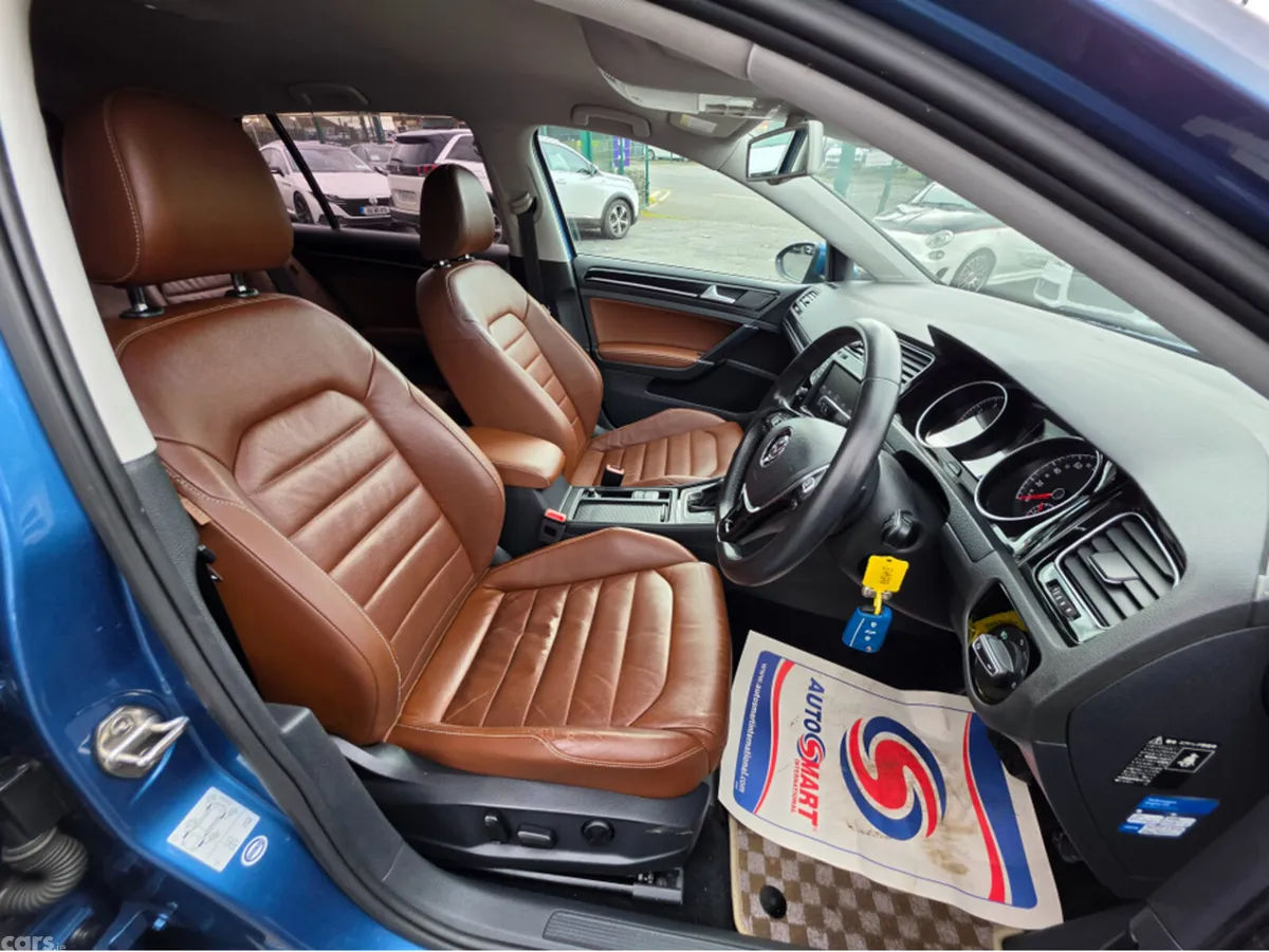 Volkswagen Golf Hatchback, Petrol, 2014, Blue