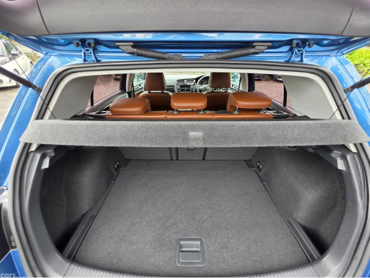 Volkswagen Golf Hatchback, Petrol, 2014, Blue