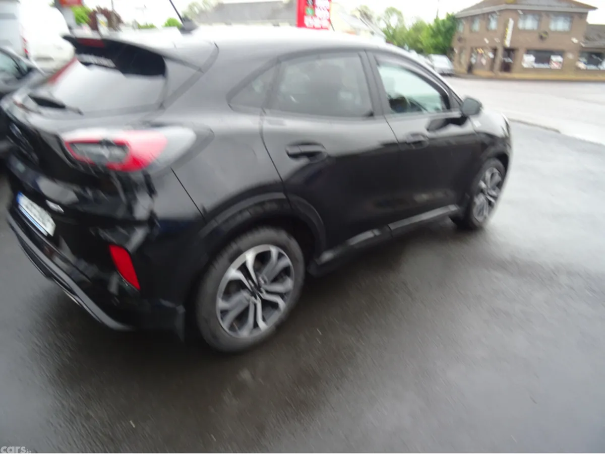 Ford Puma MPV, Petrol Hybrid, 2023, Black