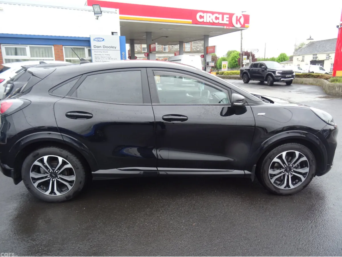 Ford Puma MPV, Petrol Hybrid, 2023, Black