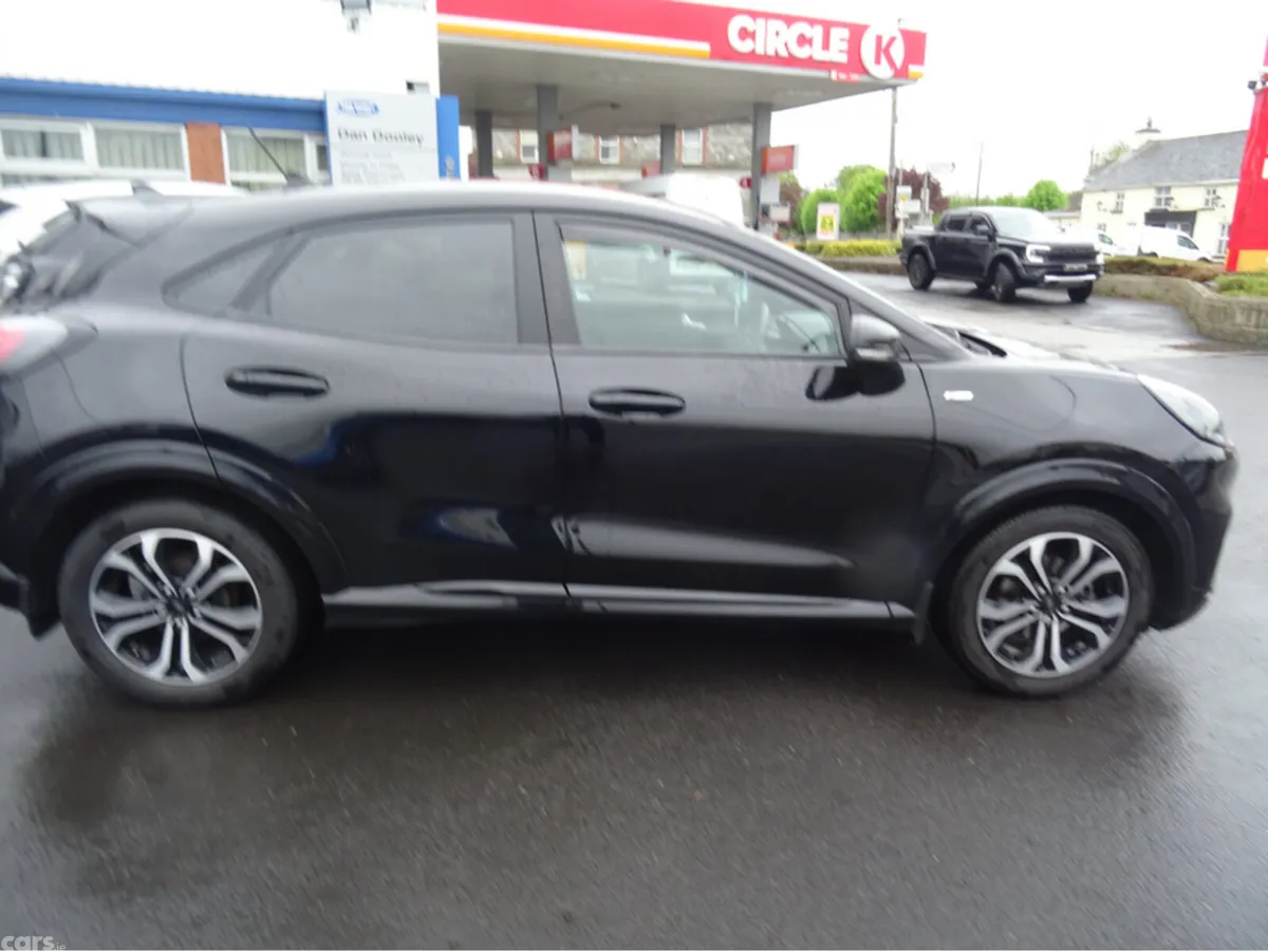Ford Puma MPV, Petrol Hybrid, 2023, Black