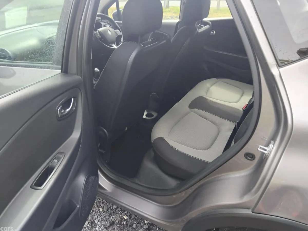 Renault Captur Hatchback, Diesel, 2016, Grey
