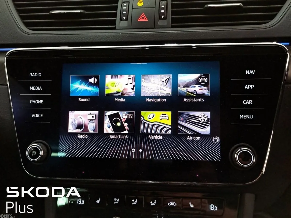 Skoda Superb Saloon, Diesel, 2023, Grey