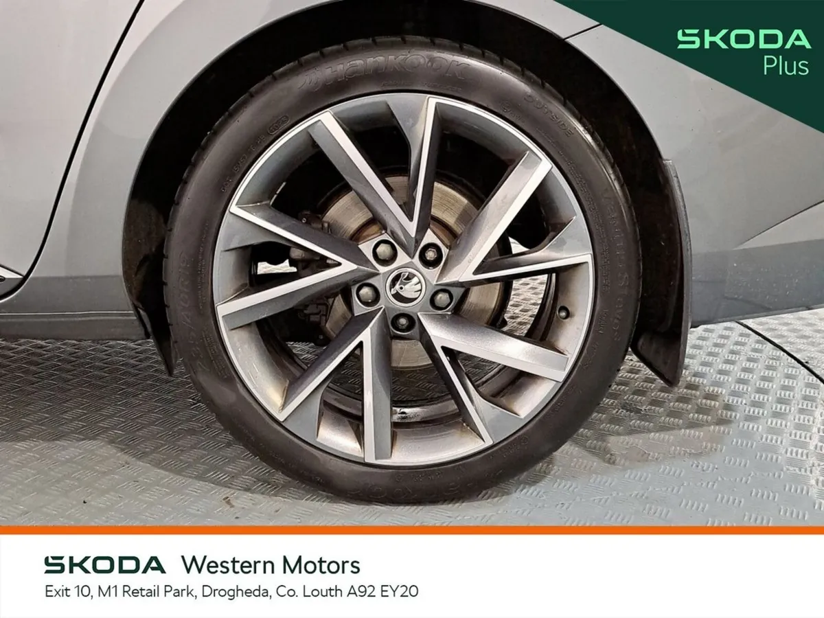 Skoda Superb Saloon, Diesel, 2023, Grey