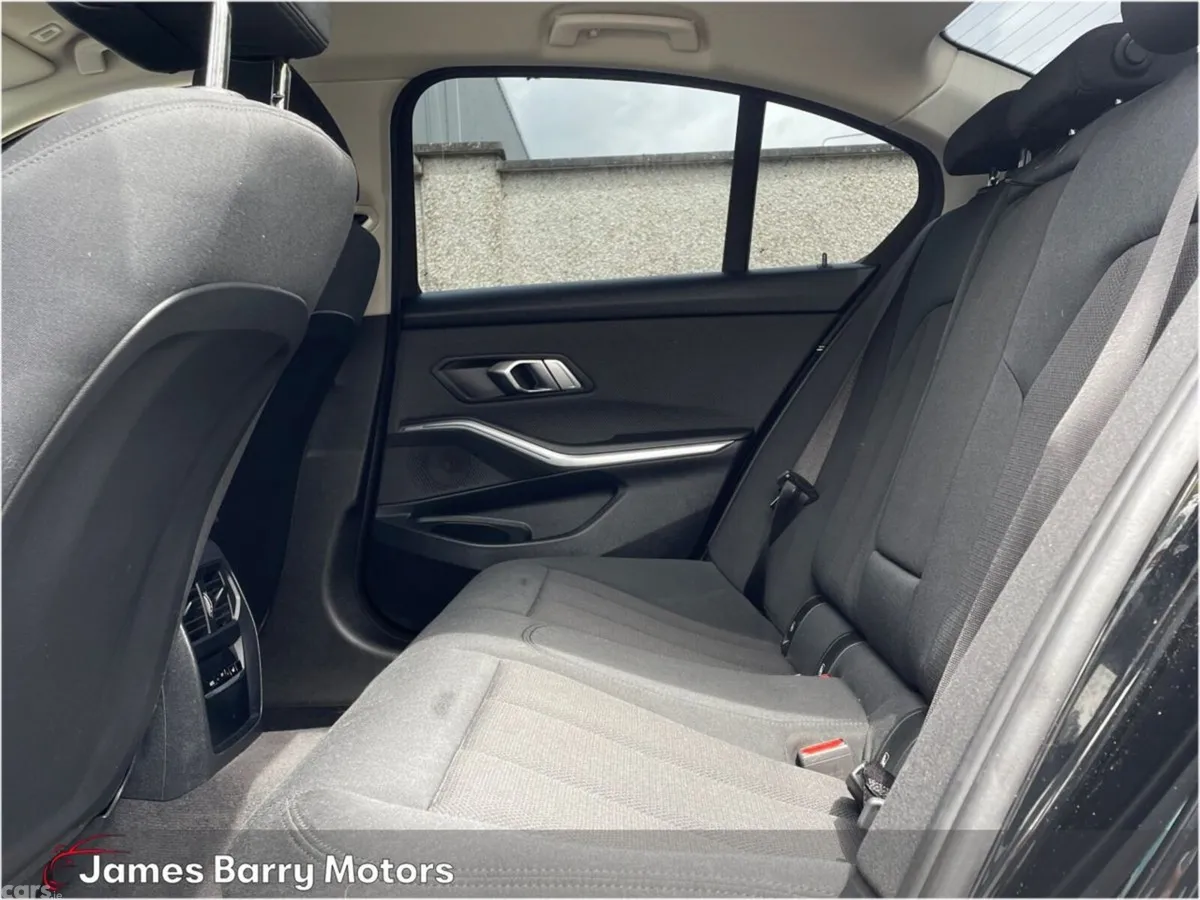 BMW 3-Series Saloon, Petrol Plug-in Hybrid, 2022, Black