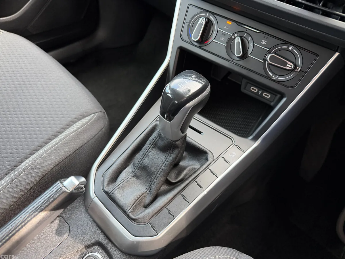 Volkswagen Taigo Hatchback, Petrol, 2023, Grey