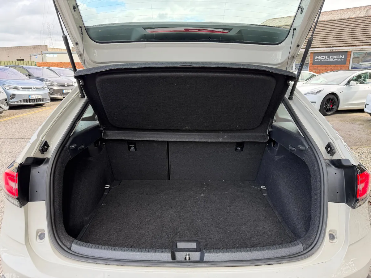 Volkswagen Taigo Hatchback, Petrol, 2023, Grey