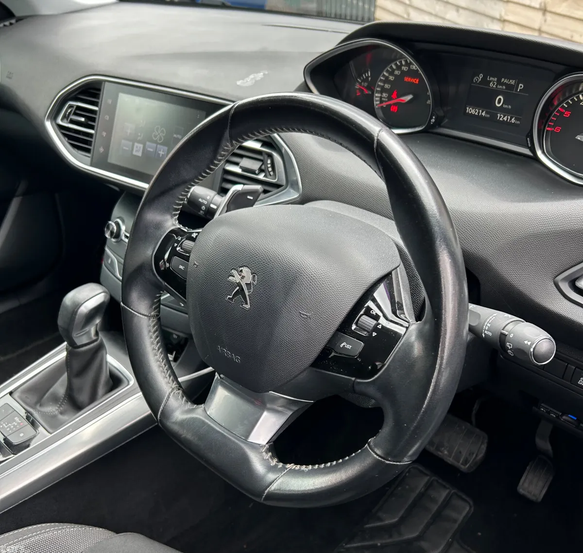 Peugeot 308 Hatchback, Diesel, 2017, White