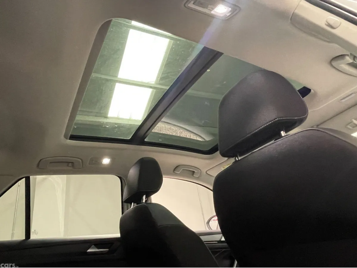 Volkswagen T-Roc SUV, Petrol, 2023, White
