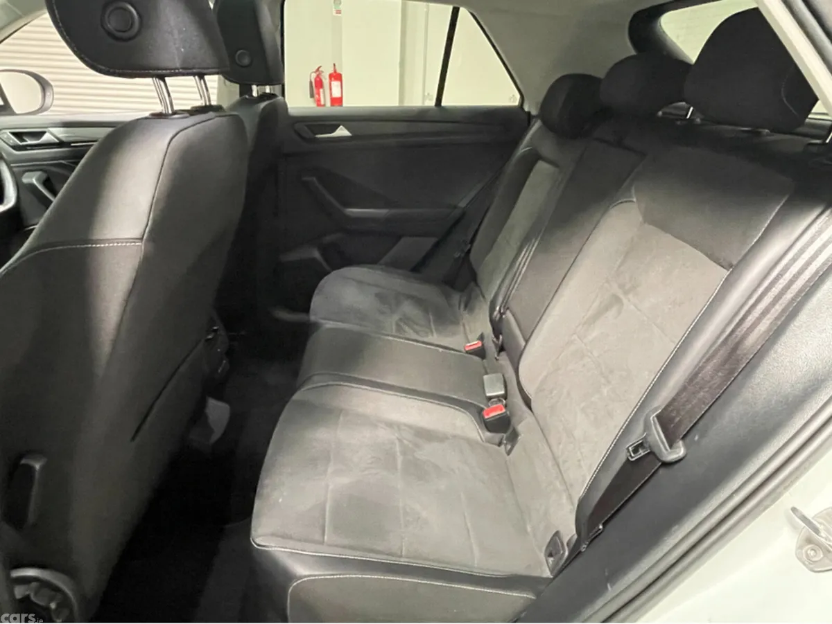 Volkswagen T-Roc SUV, Petrol, 2023, White