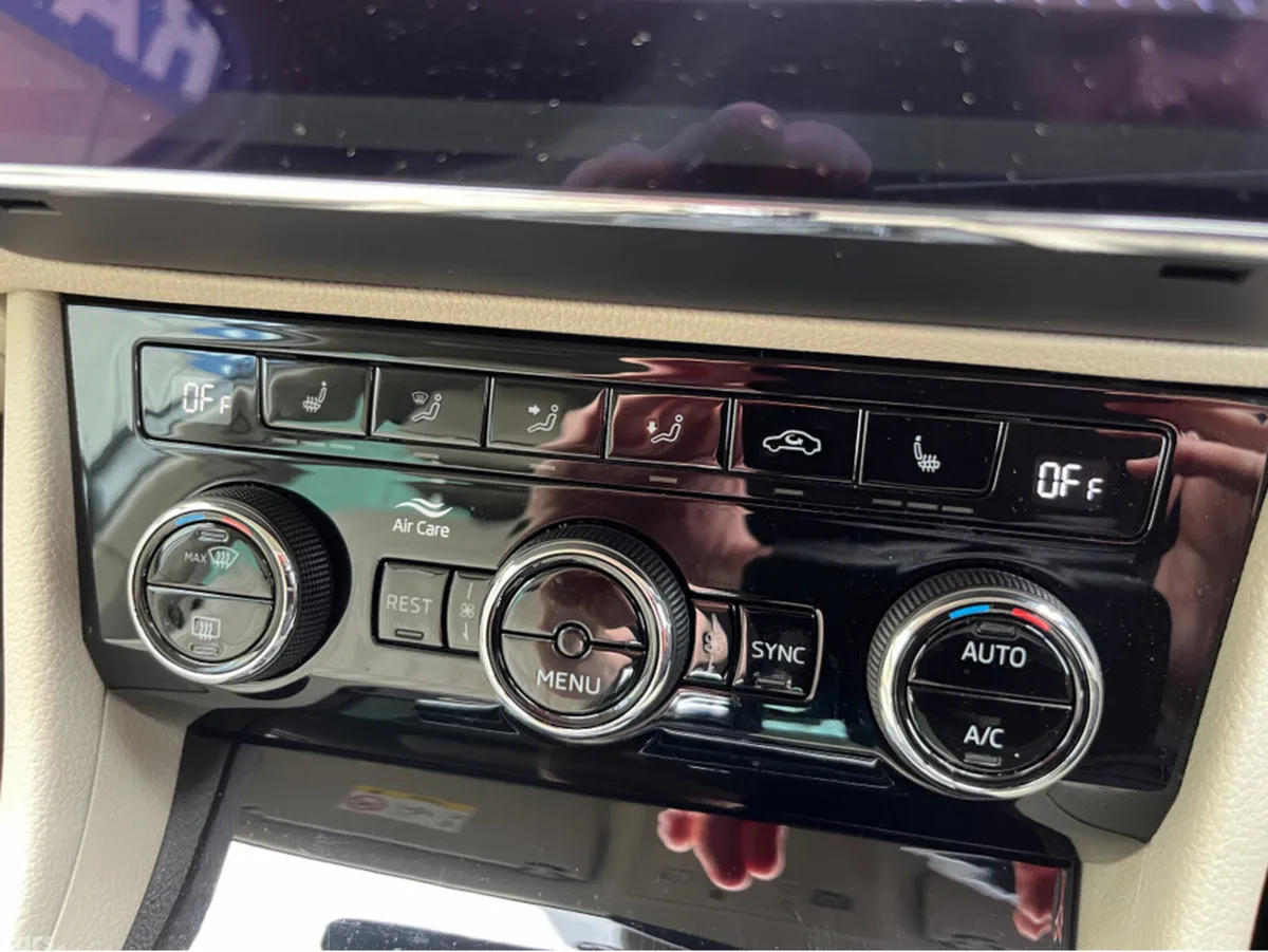 Skoda Superb Estate, Diesel, 2019, White