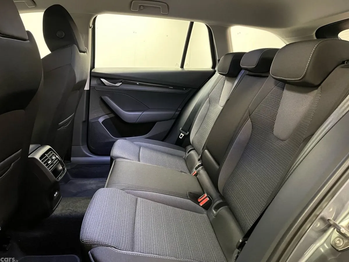 Skoda Octavia Estate, Diesel, 2026, Grey