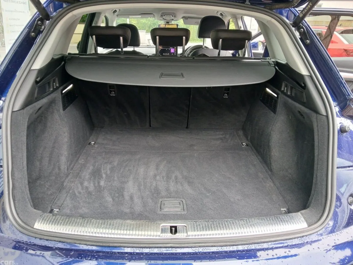 Audi Q5 SUV, Diesel, 2023, Blue