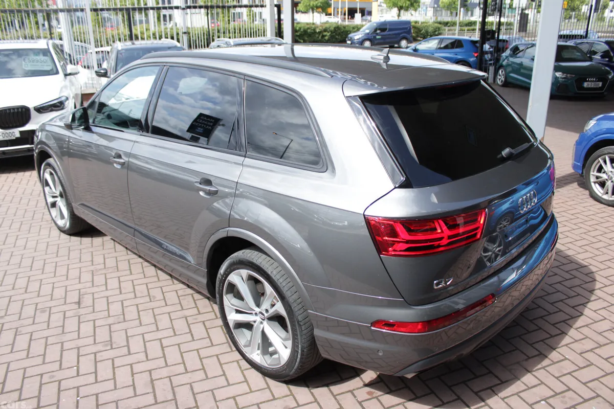 Audi Q7 SUV, Petrol, 2020, Grey